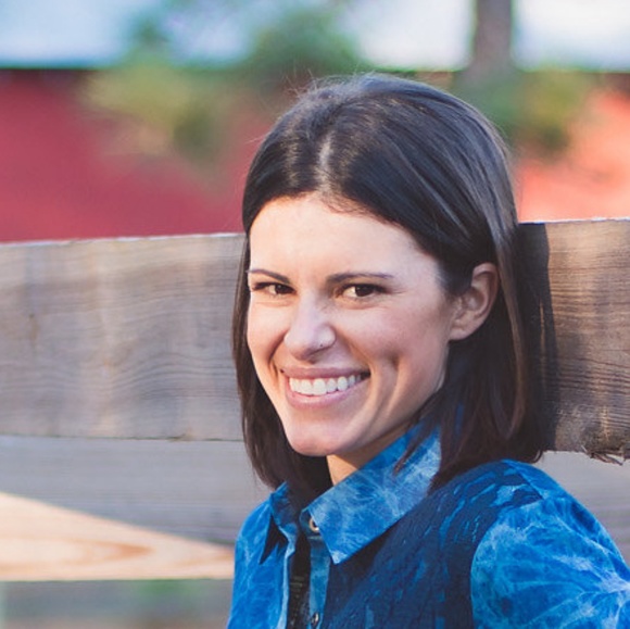 Meet your Posher, Jenna - Picture 2 of 10